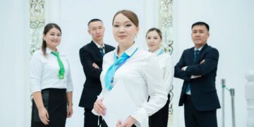 Қазақстанда құжаттарды үйге жеткізу қызметі кеңінен қолданыла бастады